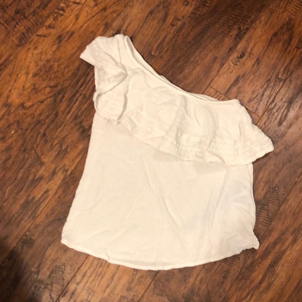 White one shoulder to